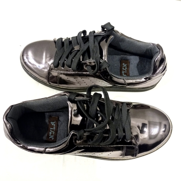 N.Y.L.A Y2K Metallic Sneakers in Pewter | size 7 or 6.5 US - Picture 6 of 8